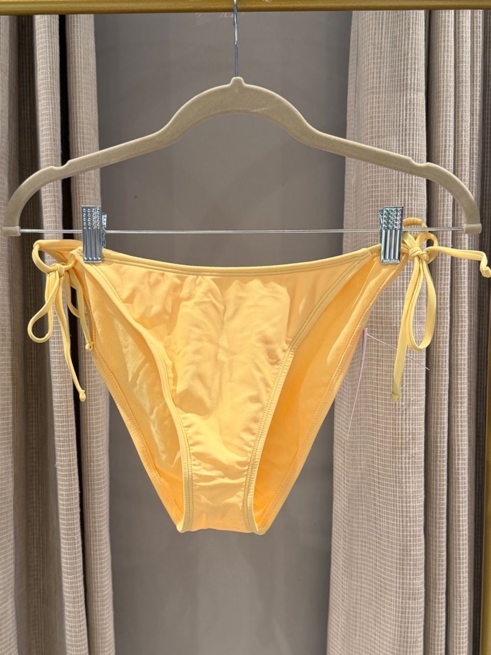 NWT Retro wild fable Bright Yellow Bikini Top with Daisy Accent - Picture 3 of 6